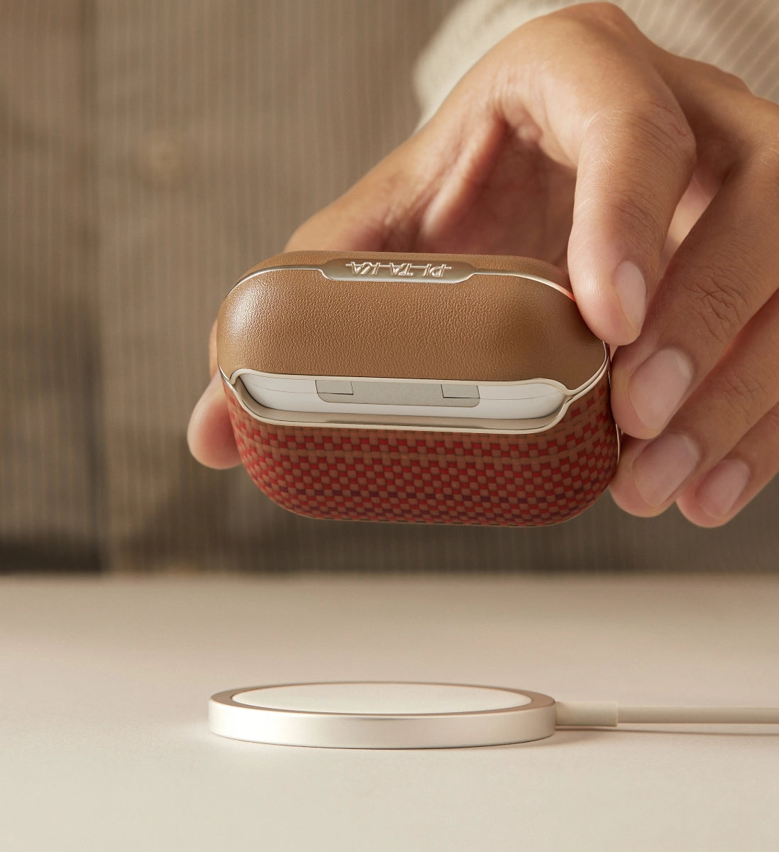 Aramid Fiber Case for AirPods Pro 2/AirPods Pro/AirPods 4