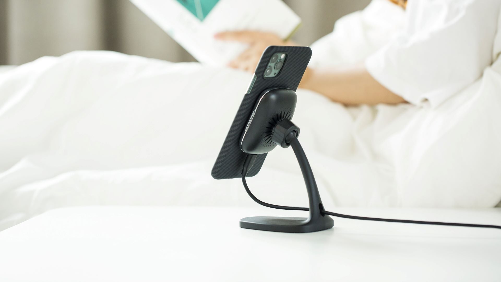 Are Magnetic Wireless Chargers Better? Are They Safe for Your Phone?