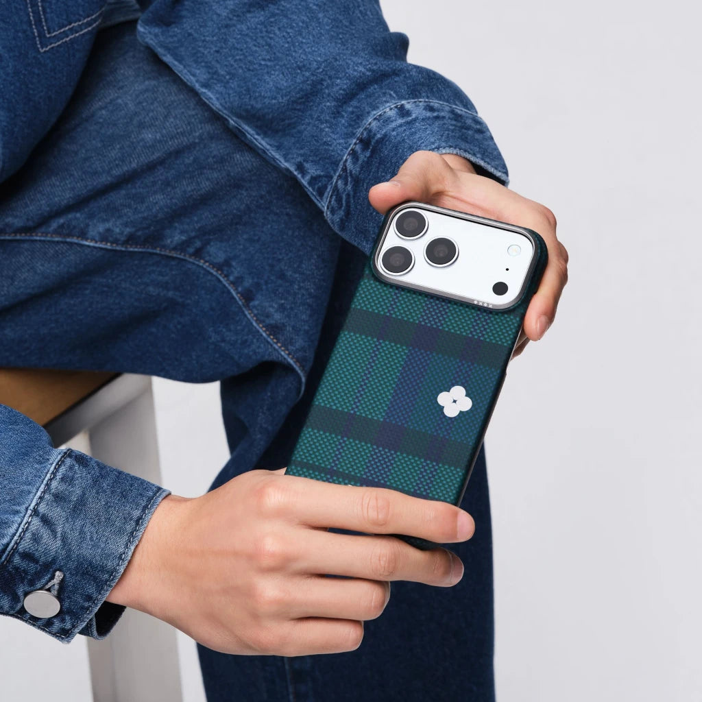 PITAKA × MÜNN | Flora in Grid Phone Case
