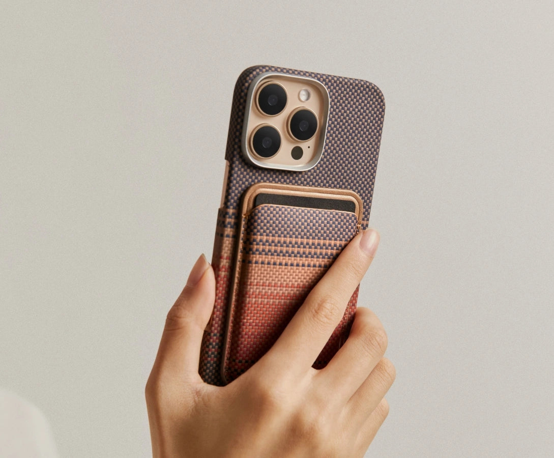 Magnetic Woven Wallet