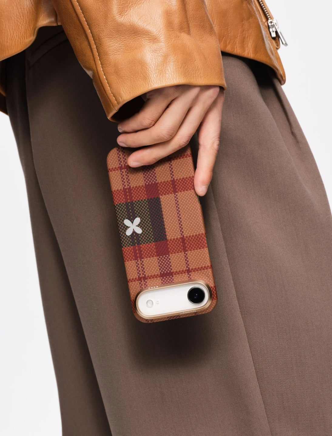 PITAKA × MÜNN | Flora in Grid Phone Case